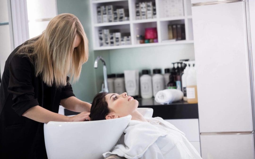 “Nos llenamos solo en diciembre… y el resto del año, ¿qué?”, la dependencia estacional que frena a los salones