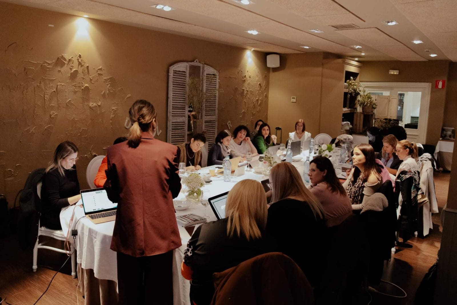 Belleza profesional en España; crecimiento, concentración y un nuevo orden competitivo en 2026