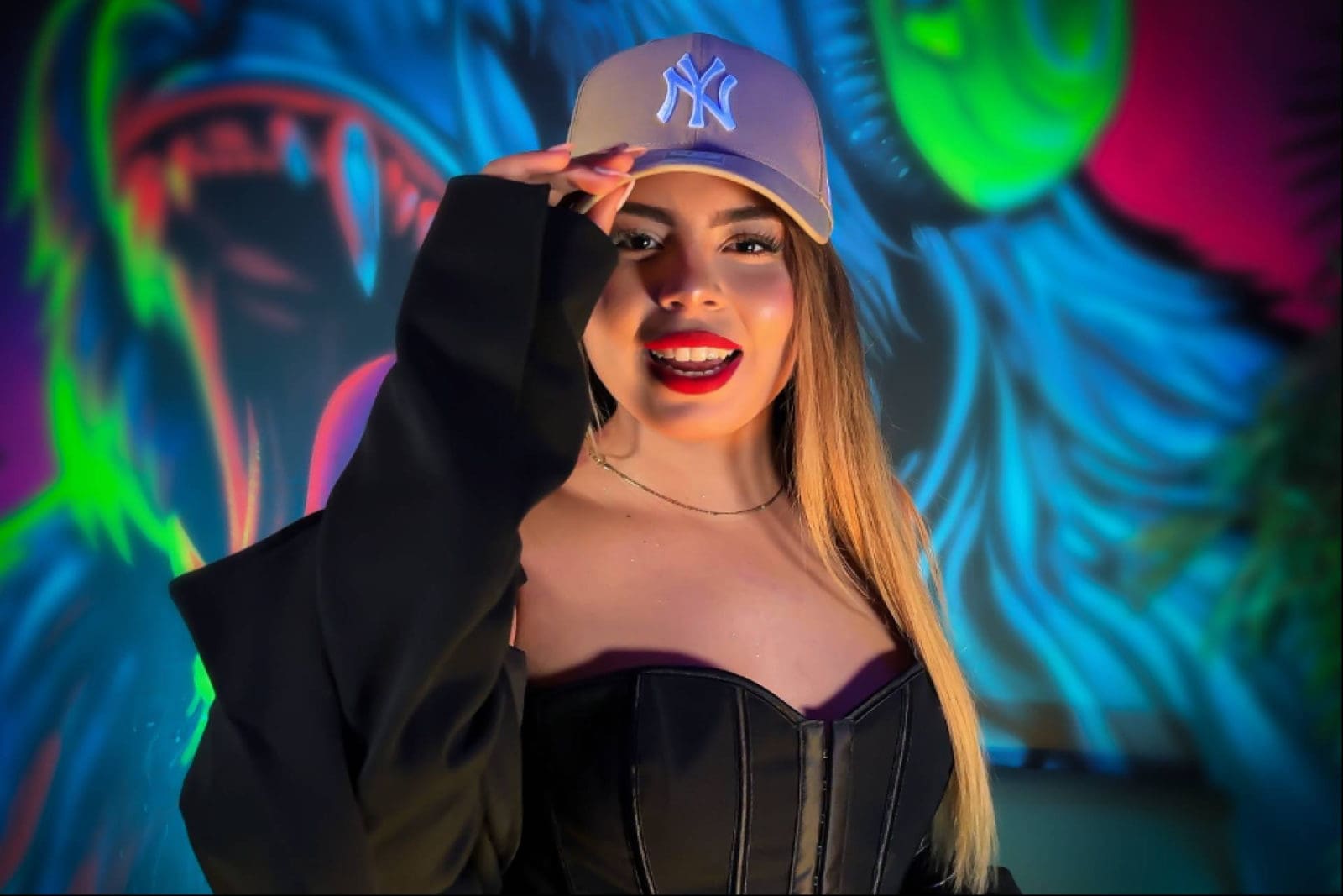 Larimar impulsa la escena urbana; su nuevo hit ‘Reggaetón de Antes’ duplica cifras y consolida su ascenso