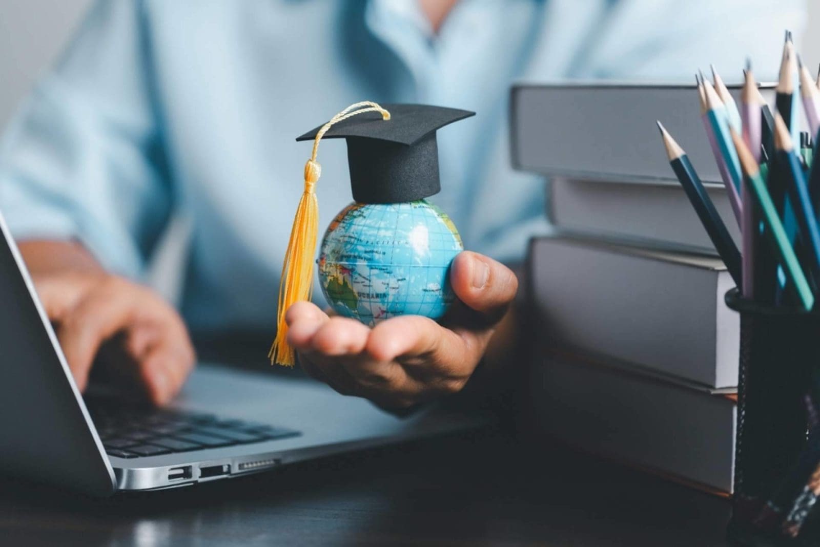 ENEB integra la enseñanza de idiomas en su modelo formativo de la mano de Oakford Academy
