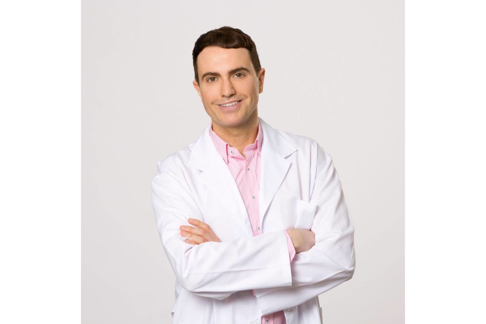 El Dr. Jordi Rodríguez Flores publica Secuelas estéticas por negligencias médicas y mala praxis, una obra que revela la cara oculta de la medicina estética en España.