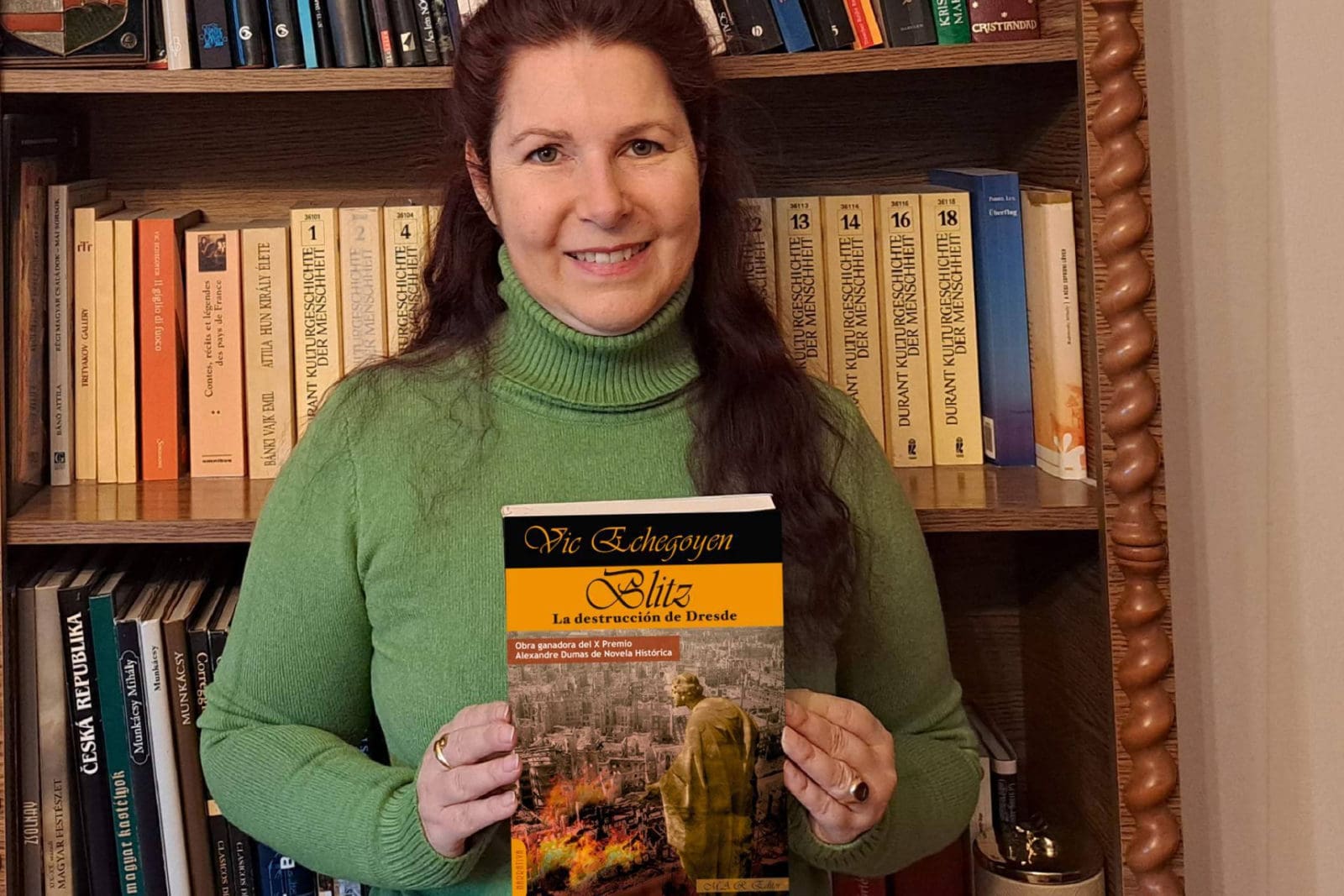 Vic Echegoyen conmemora el 80 aniversario del final de la segunda Guerra Mundial con su novela histórica Blitz, la destrucción de Dresde