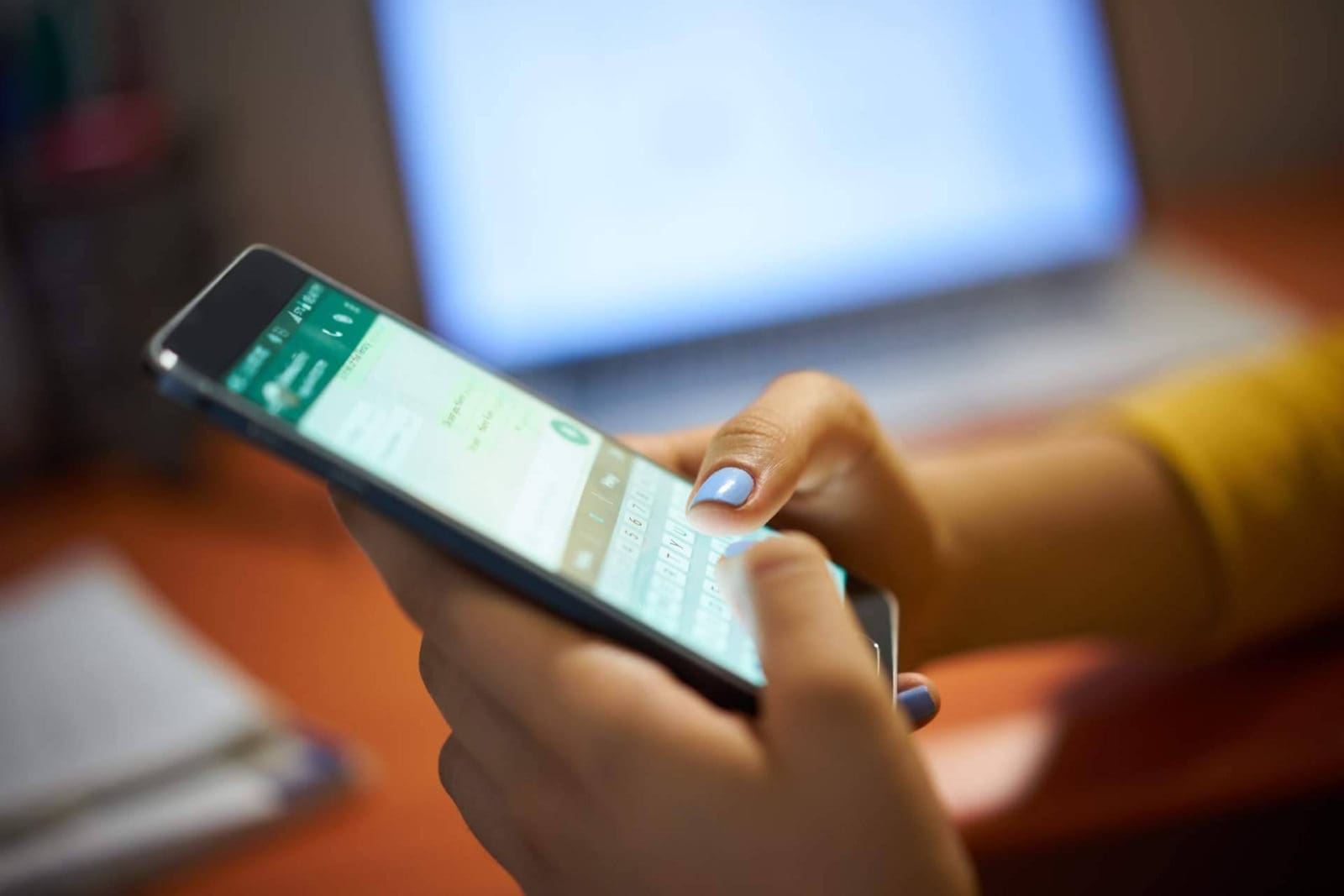 Los WhatsApp pueden volverse en contra; custodias, pruebas y errores frecuentes