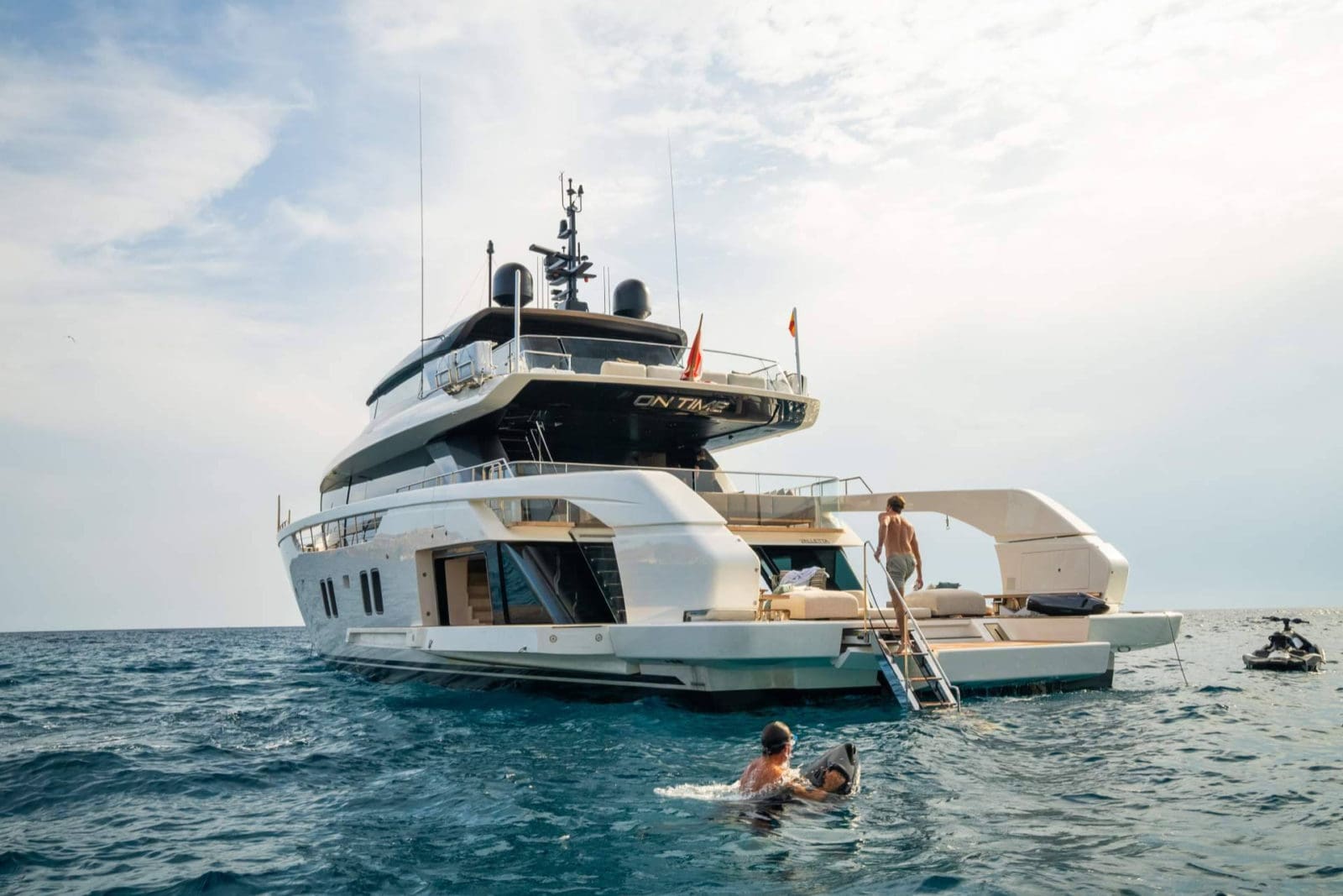 Una firma de yates redefine el lujo náutico con experiencias personalizadas de charter y venta alrededor del mundo