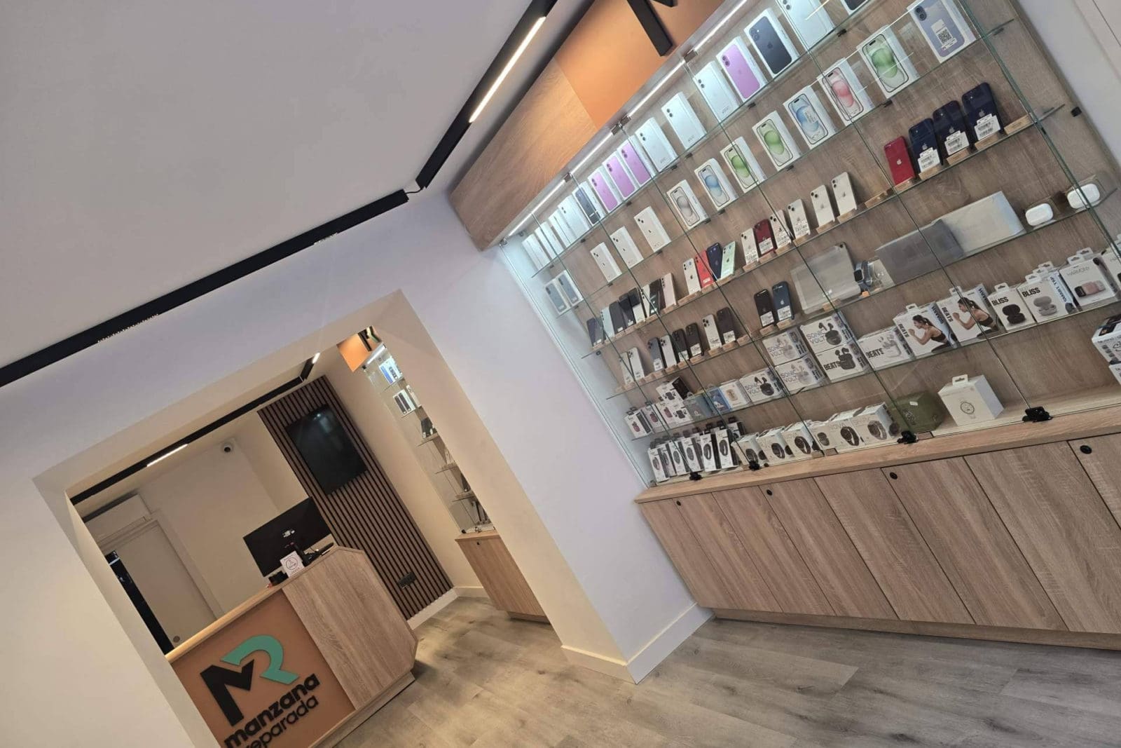 Manzana Reparada lidera la expansión del mercado de iPhone reacondicionado en España