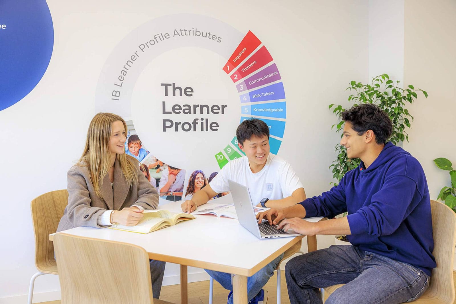 Universidades, empresas y el Bachillerato Internacional analizan la formación que marca la diferencia en el acceso a la universidad y al mundo profesional