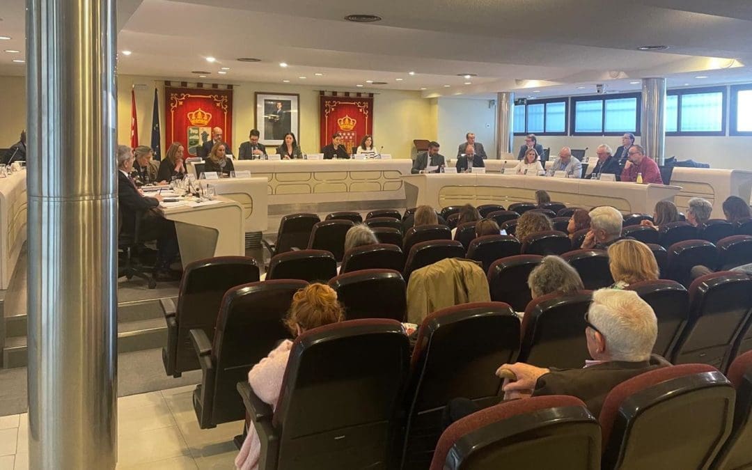 Pleno del Ayuntamiento de Majadahonda: aprobación de la nueva urbanización «Carravieja» (PP) y 9 mociones de la Oposición