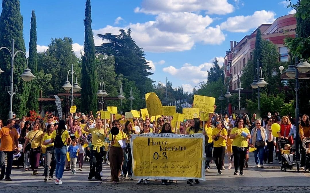 500 vecinos se manifiestan en Majadahonda en defensa de la educación infantil de 0 a 3 años: carencias
