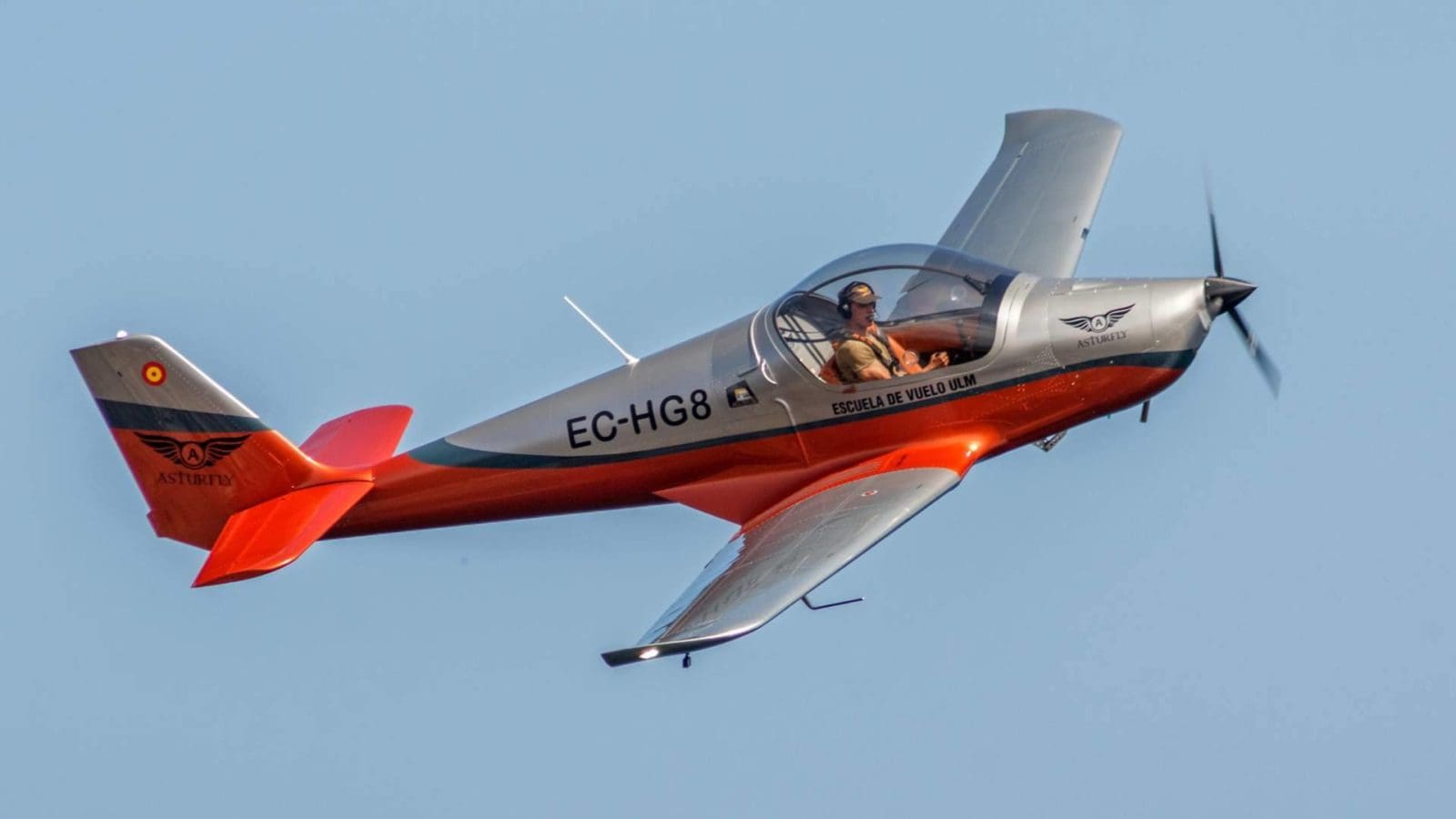 El bautismo de vuelo, la experiencia que conquista a quienes ya ‘lo tienen todo’