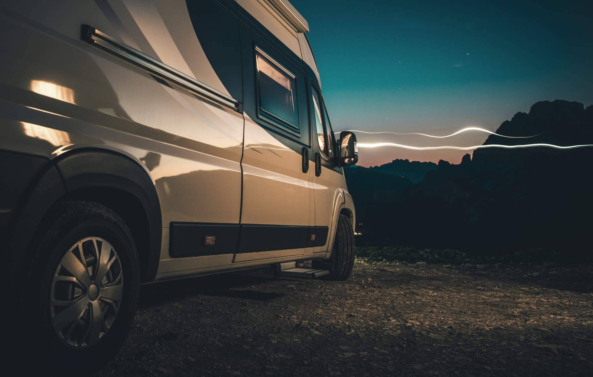 Camperizar sí, pero con papeles; qué revisar antes de llevar una furgoneta transformada a la ITV