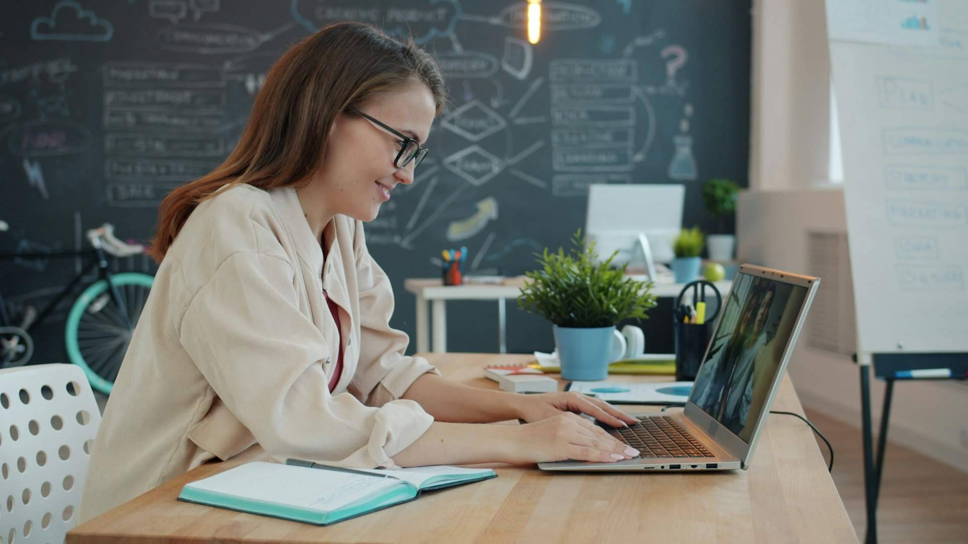 Ni prohibir ChatGPT ni dejarlo sin control; la tercera vía de Learnis Mind para estudiar con IA
