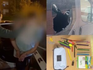Vídeo, fotos y amplio eco en prensa del ladrón que robó en 3 coches de Majadahonda varias mochilas escolares: cristales rotos y molestias a los conductores