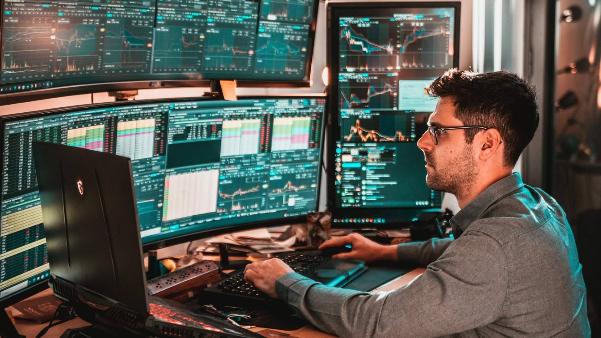 Los intereses detrás del trading, bajo la mirada de Xavi en la docuserie ‘La verdad del sistema’