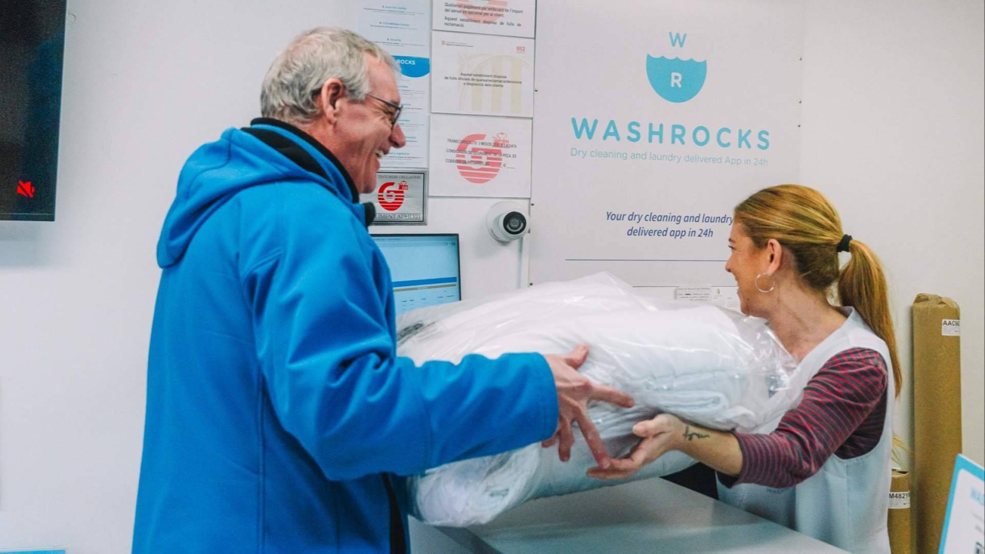 Adiós al invierno; la demanda de tintorería se dispara un 580% ante la falta de espacio en casa