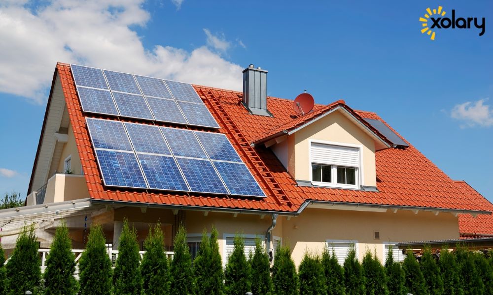 Reduce tu huella ecológica: beneficios de las placas solares para casas en Madrid